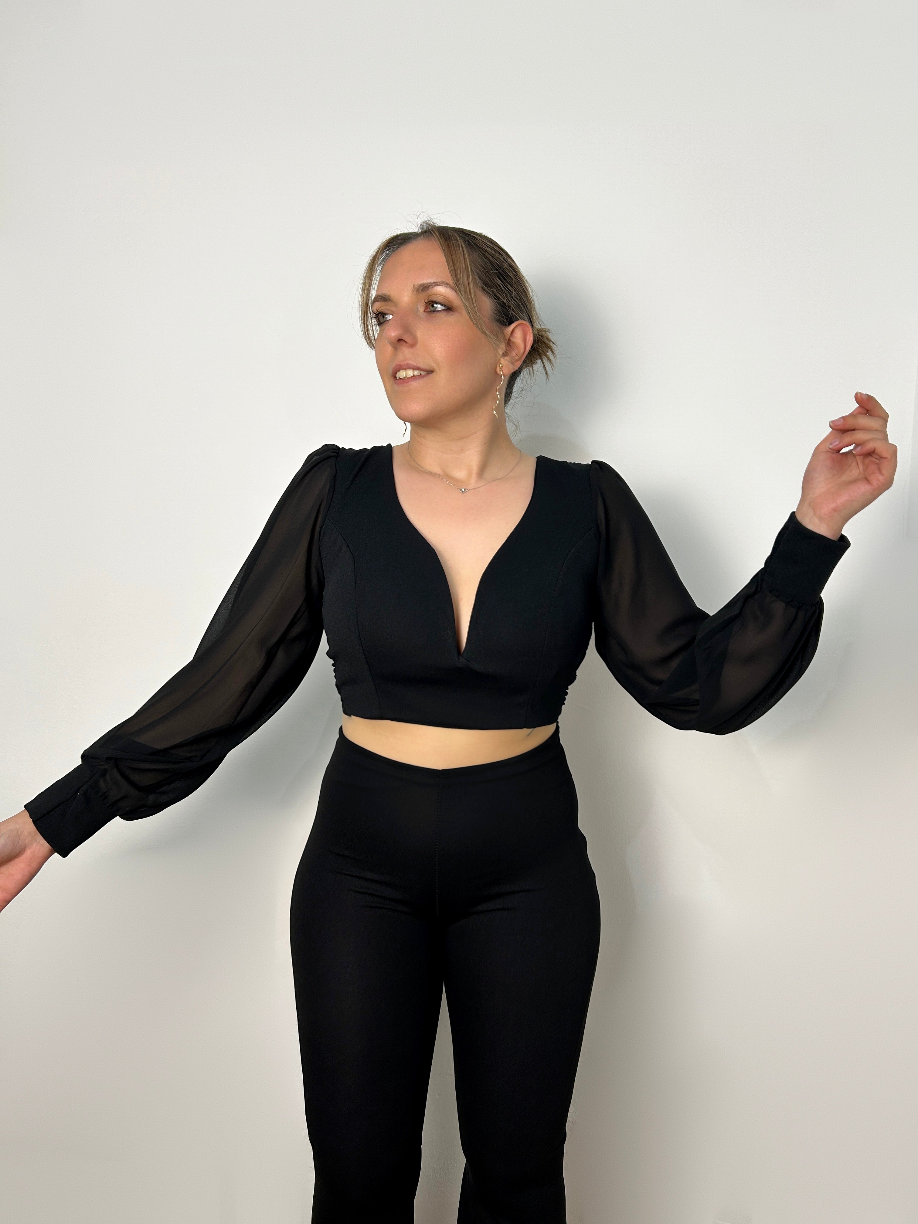 Black back bow top