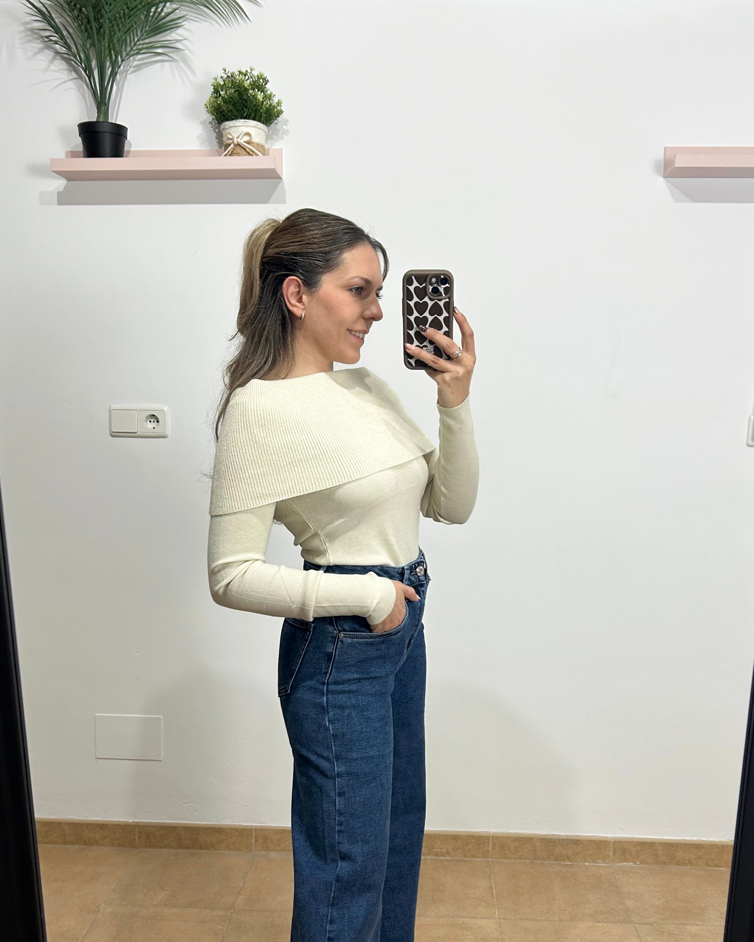 Jersey suave escote bardot beige