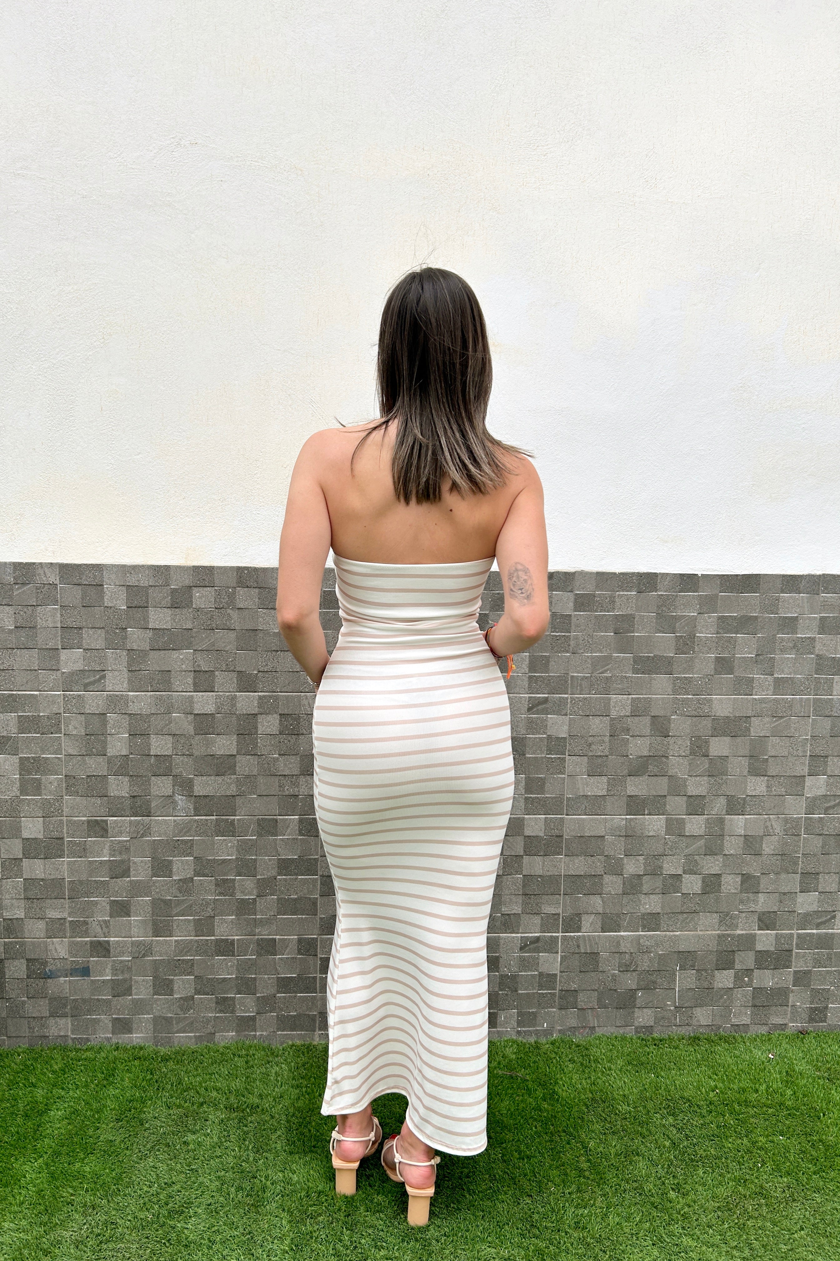 Abito midi a righe beige