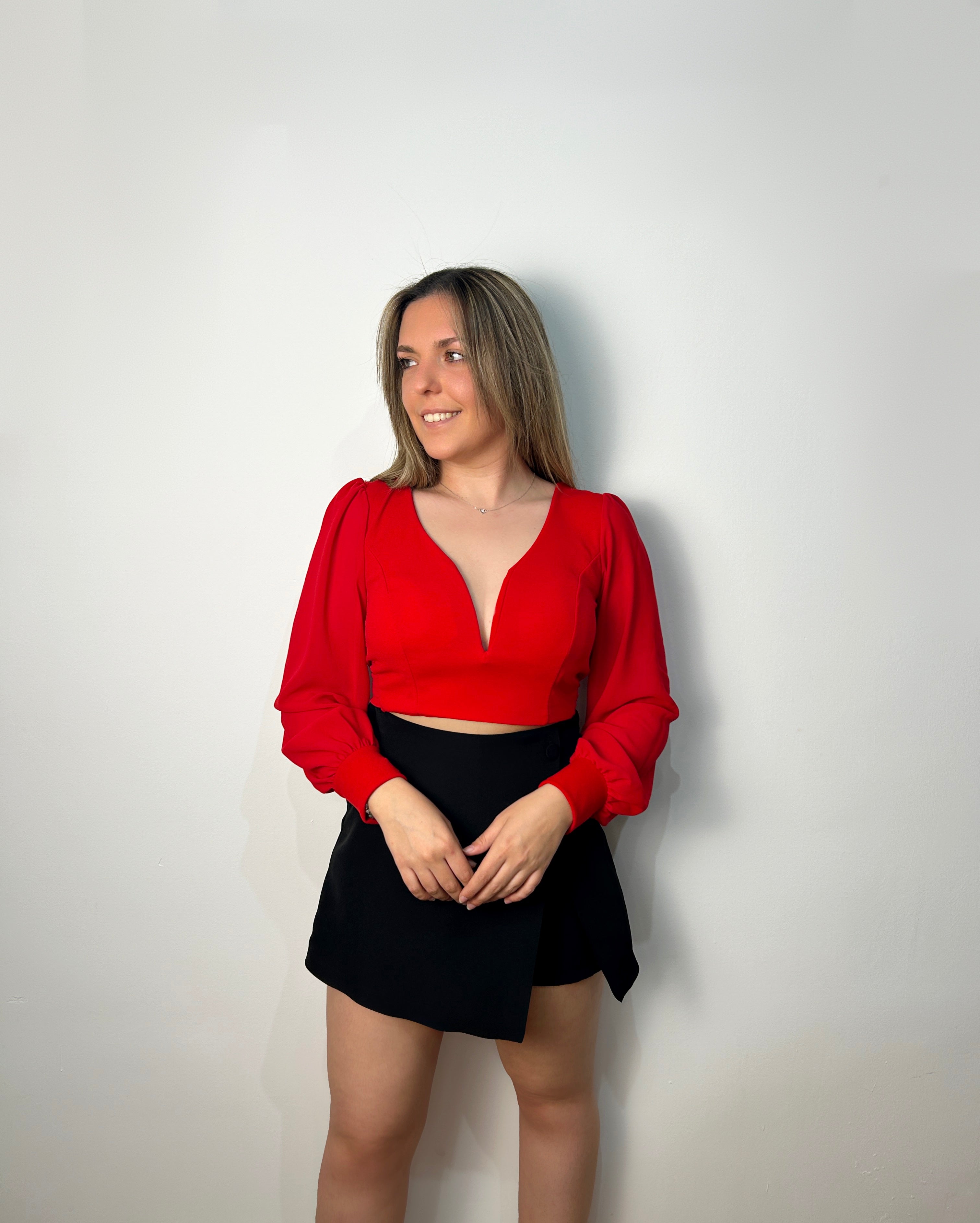 Top escote corazón lazo rojo