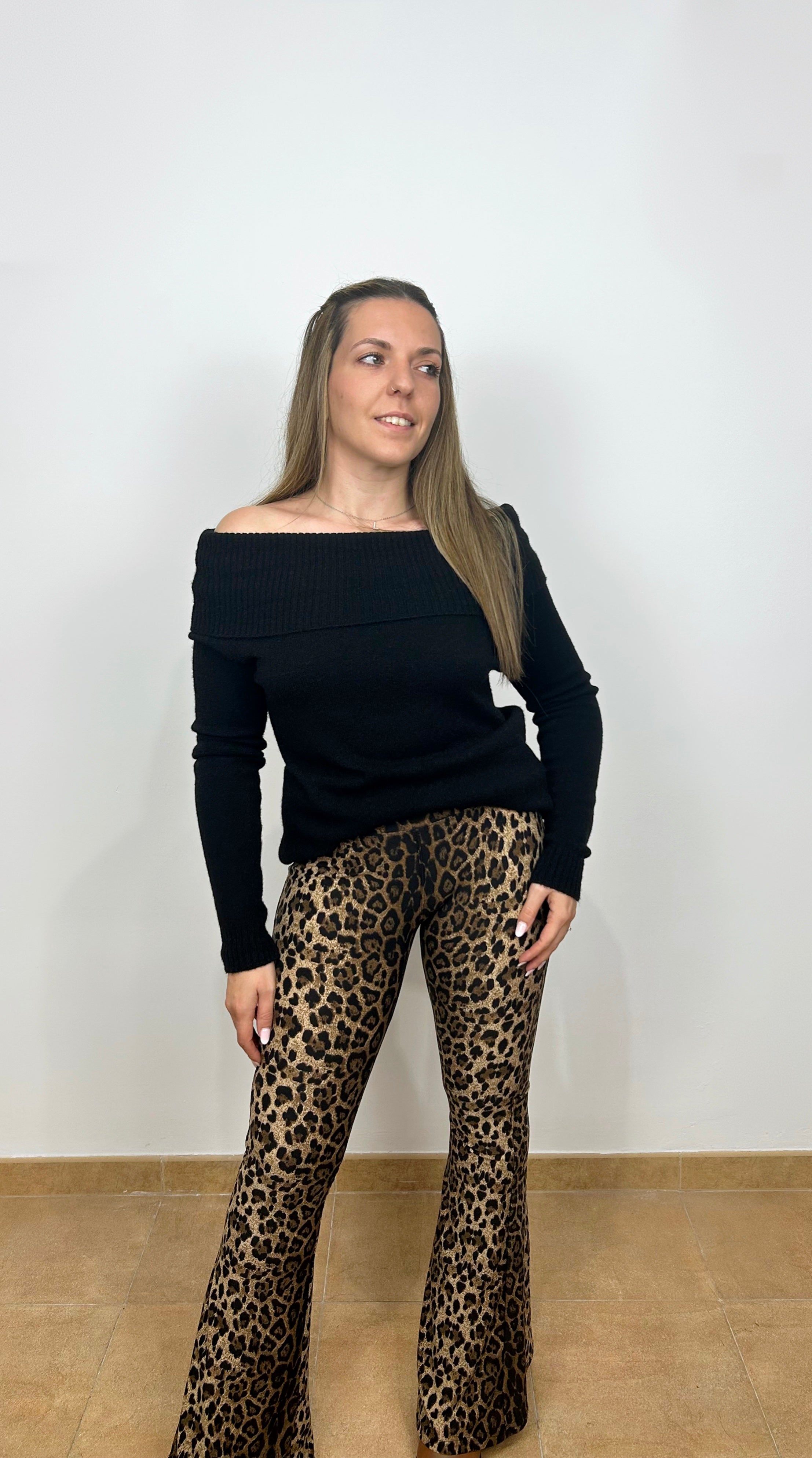 Jersey escote bardot negro