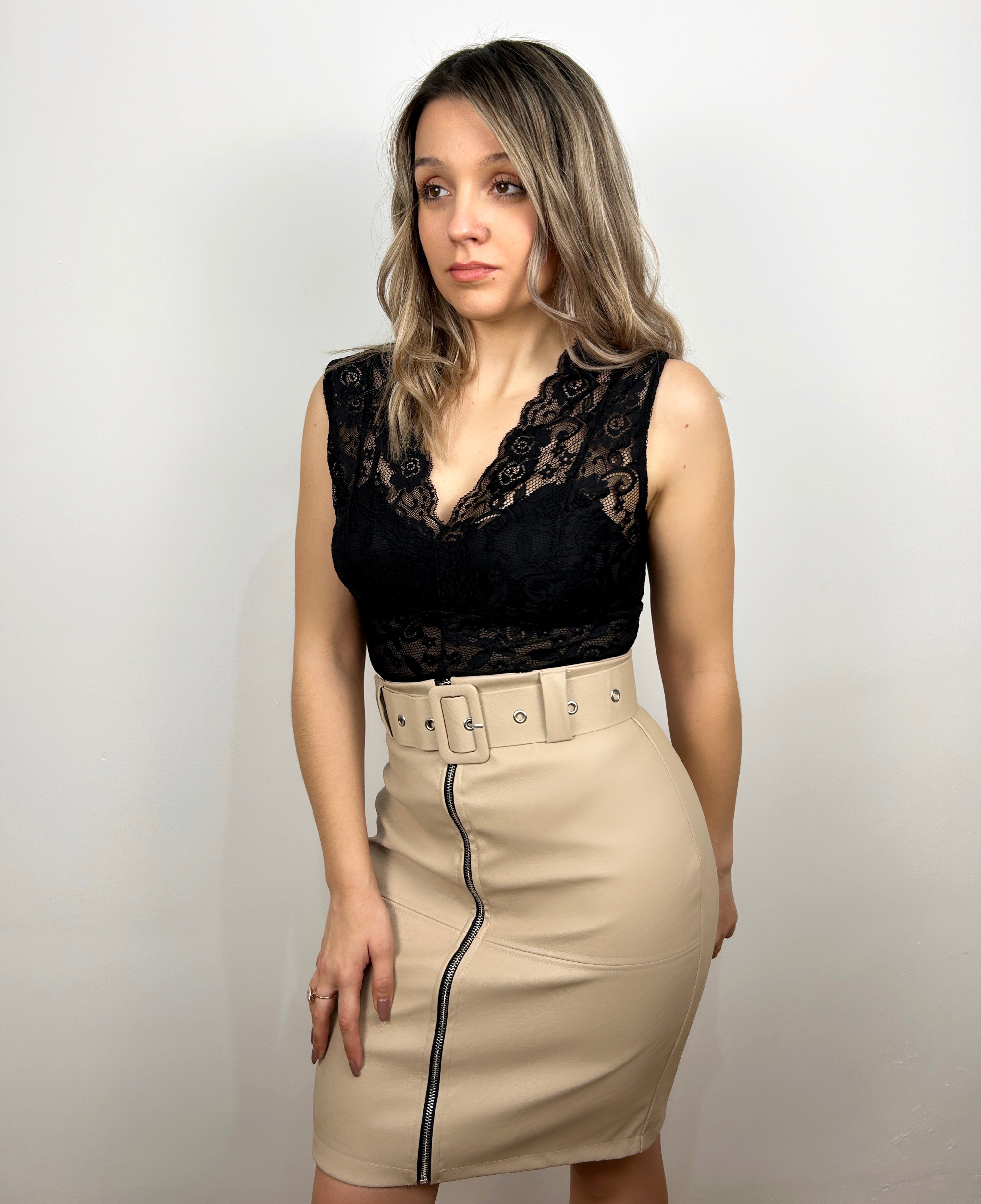 Beige faux leather zipper skirt