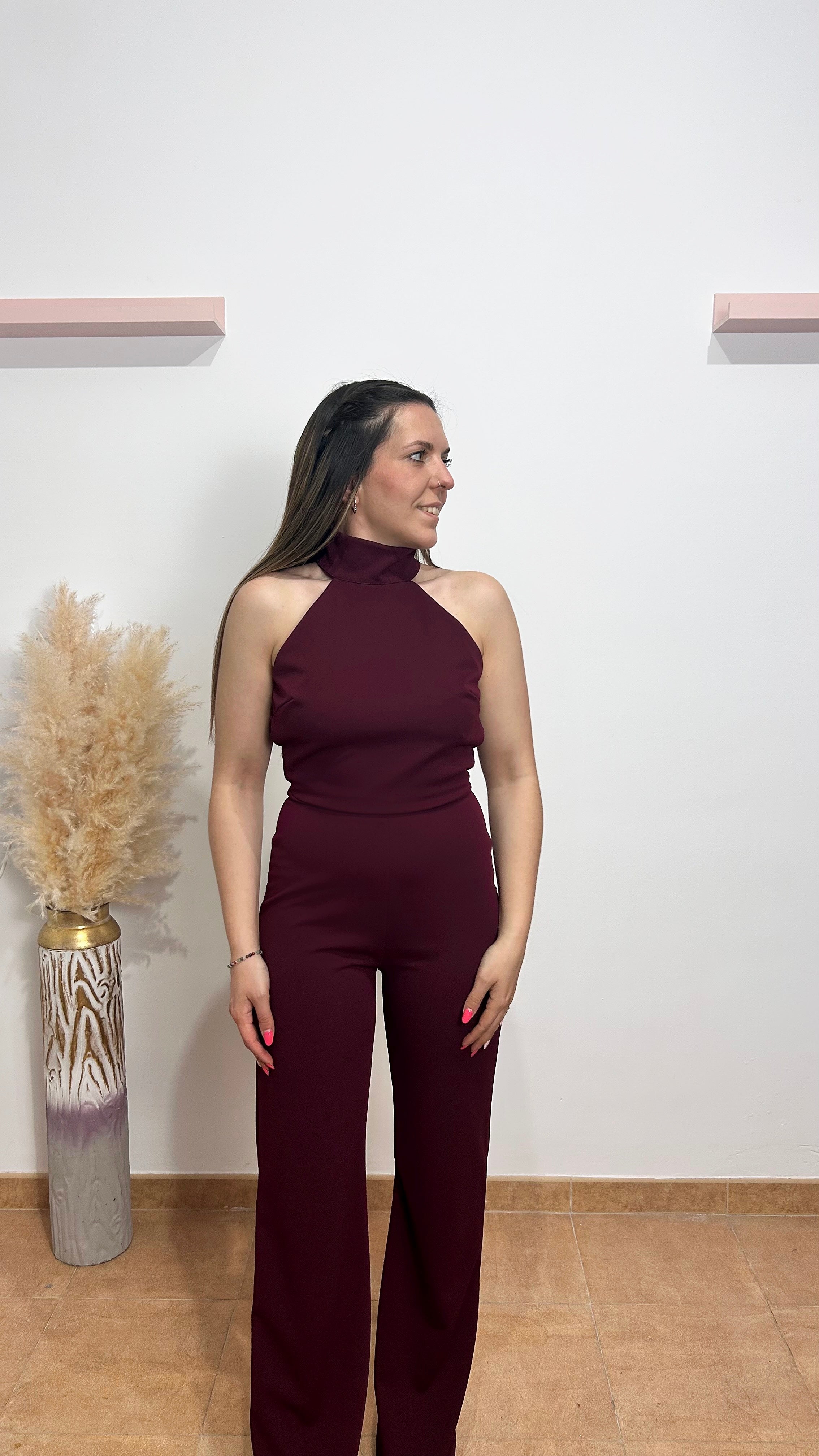 Mono halter acampanado burdeos