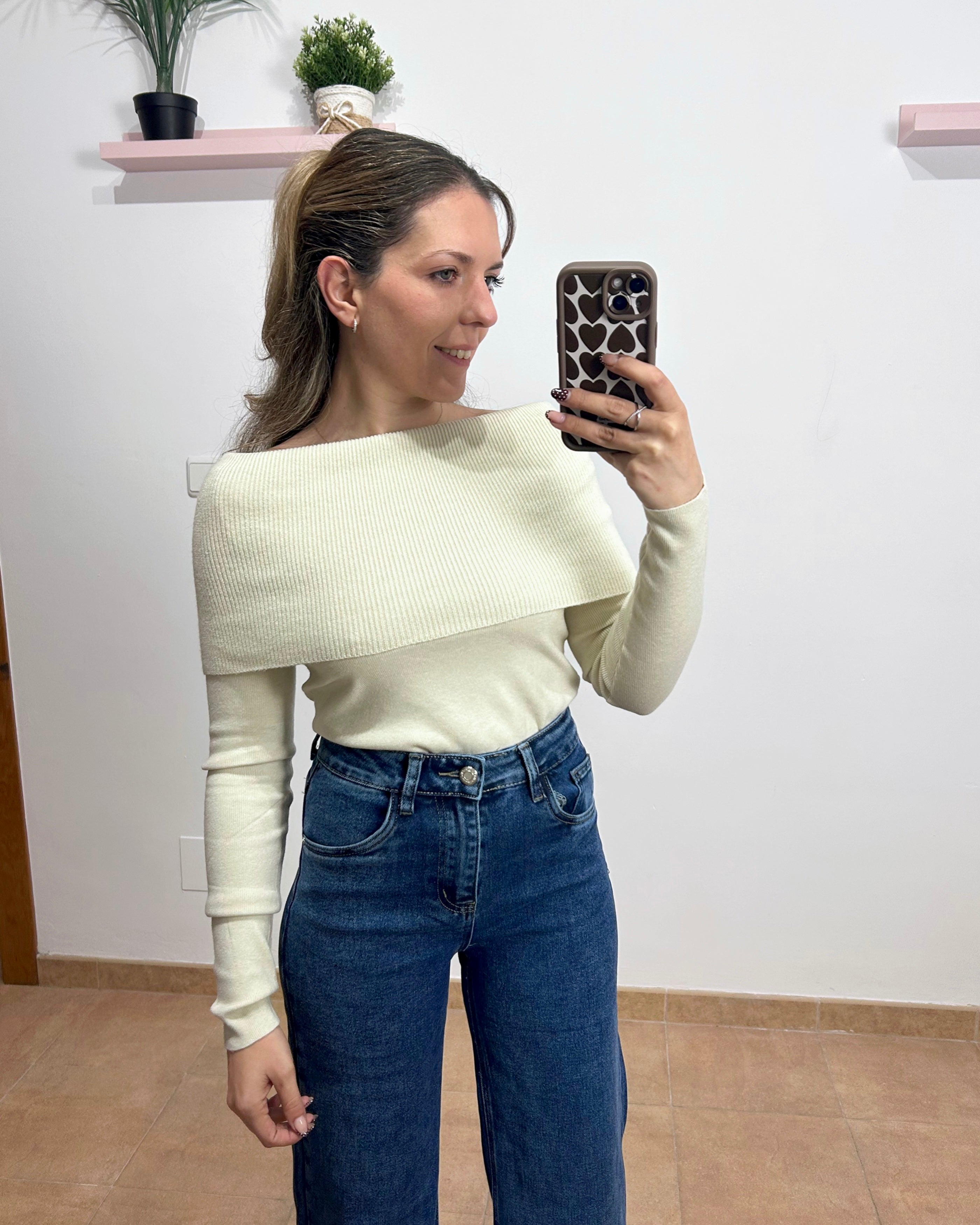 Jersey suave escote bardot beige