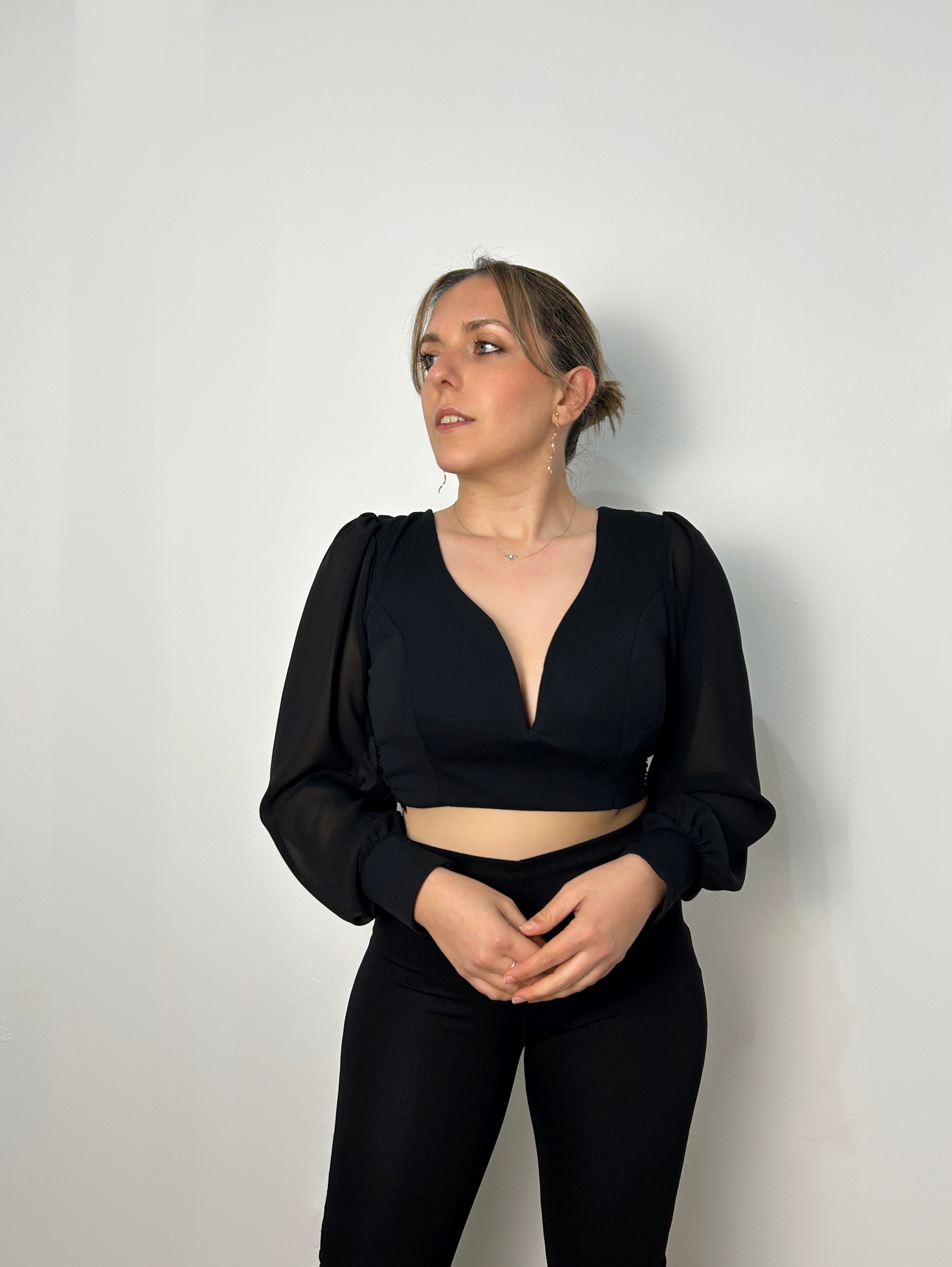 Black back bow top
