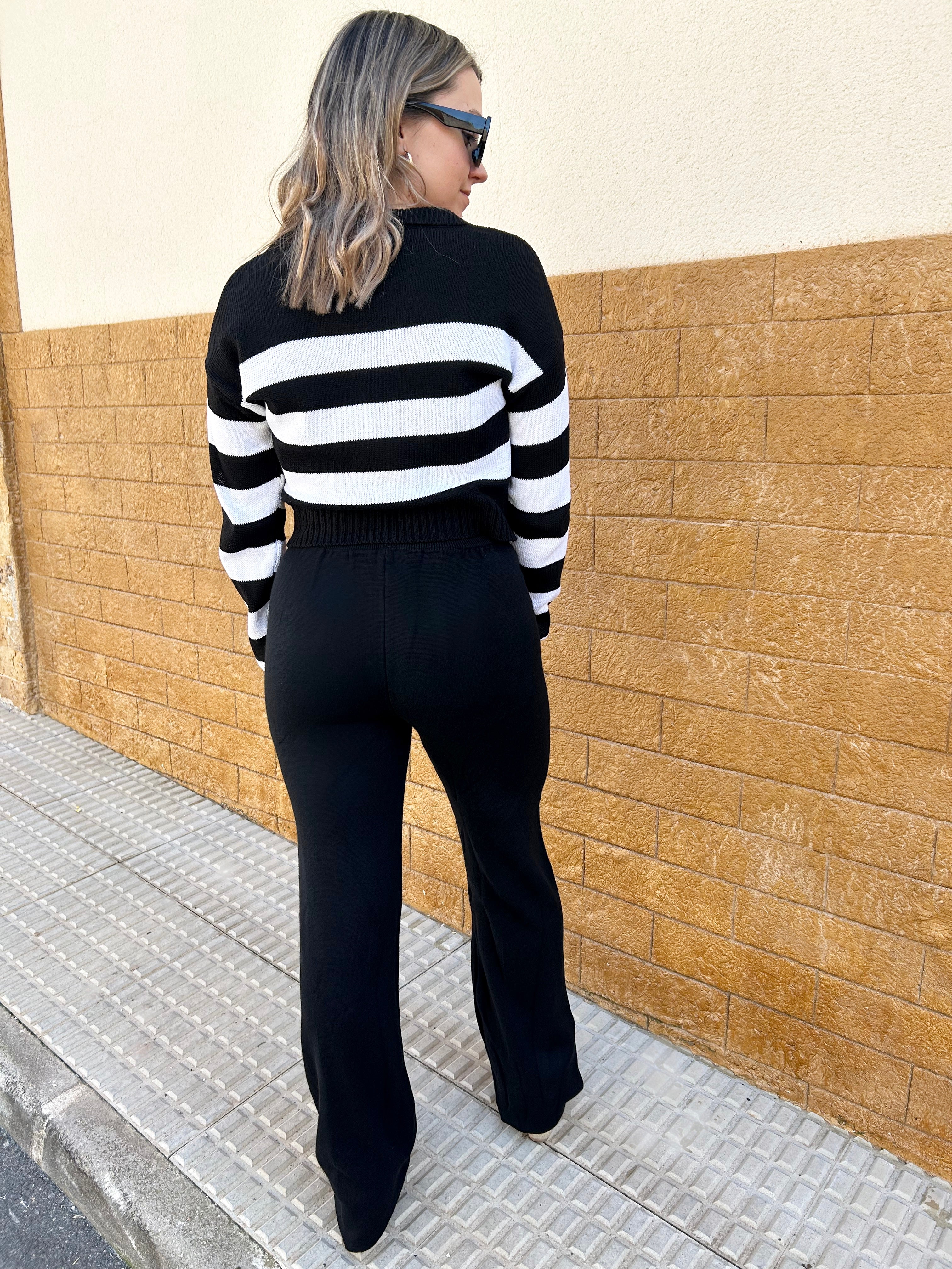 Pantaloni larghi in maglia