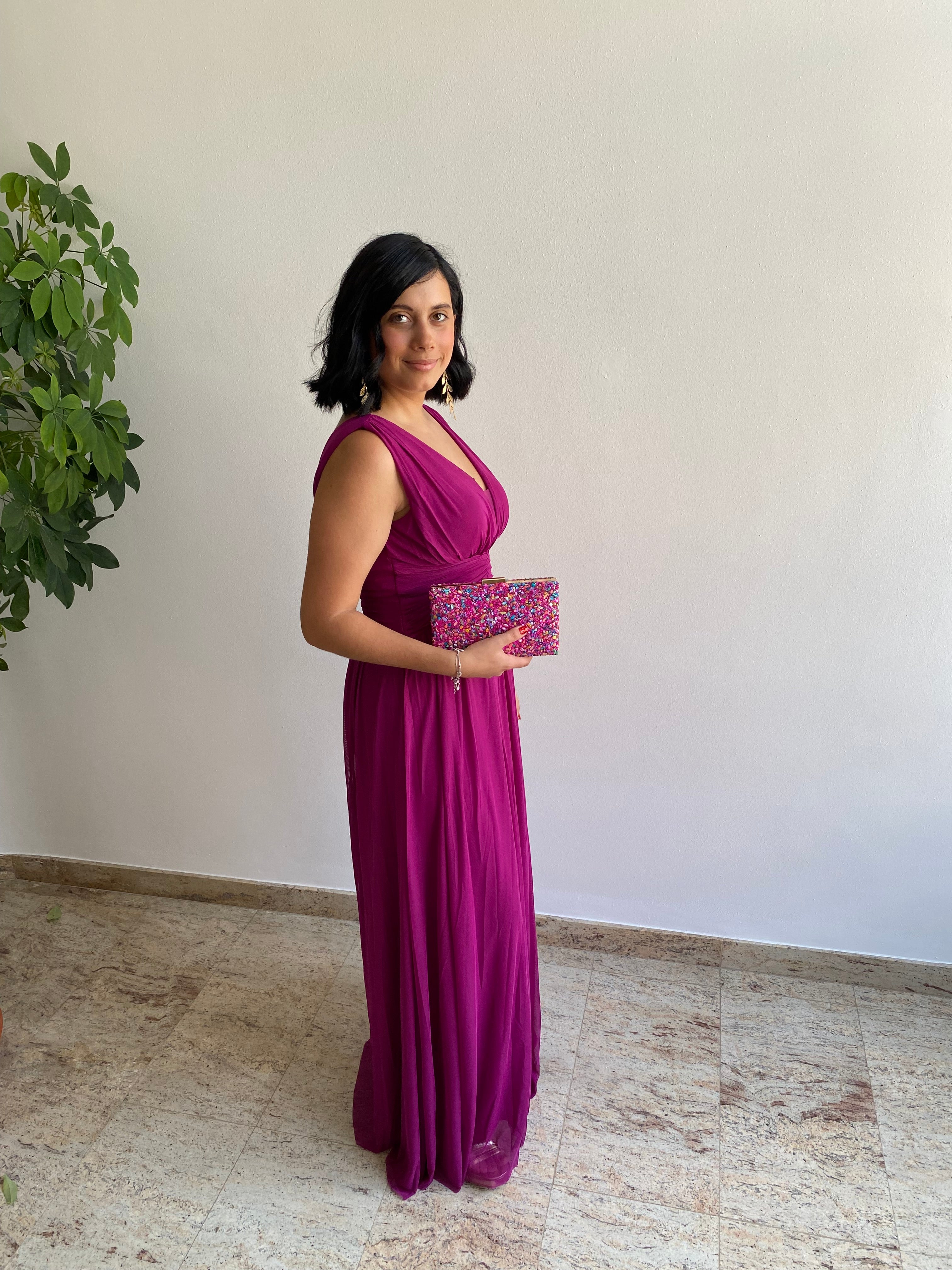 Vestido gasa escote pico cereza