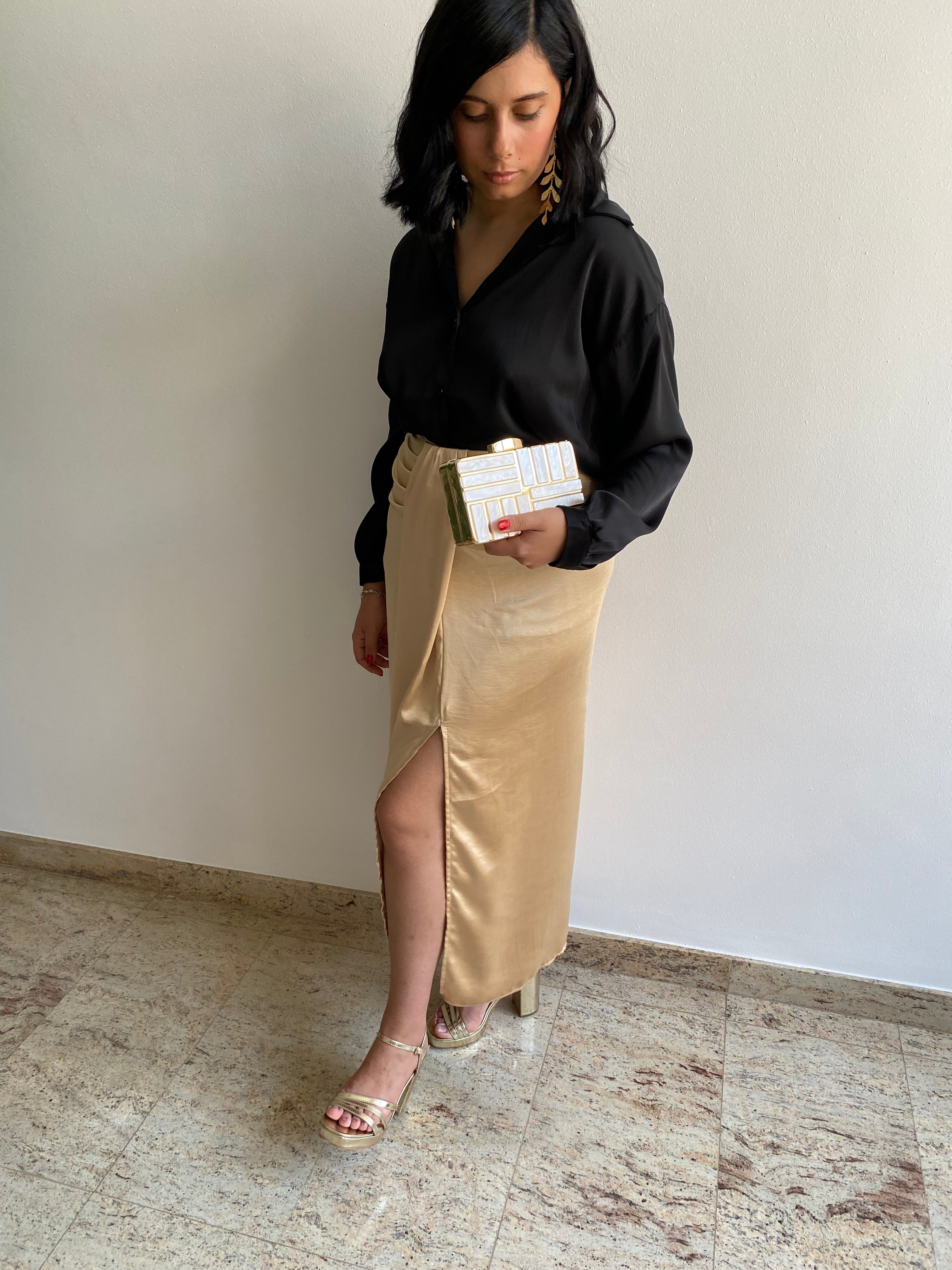 Gold marble effect clutch