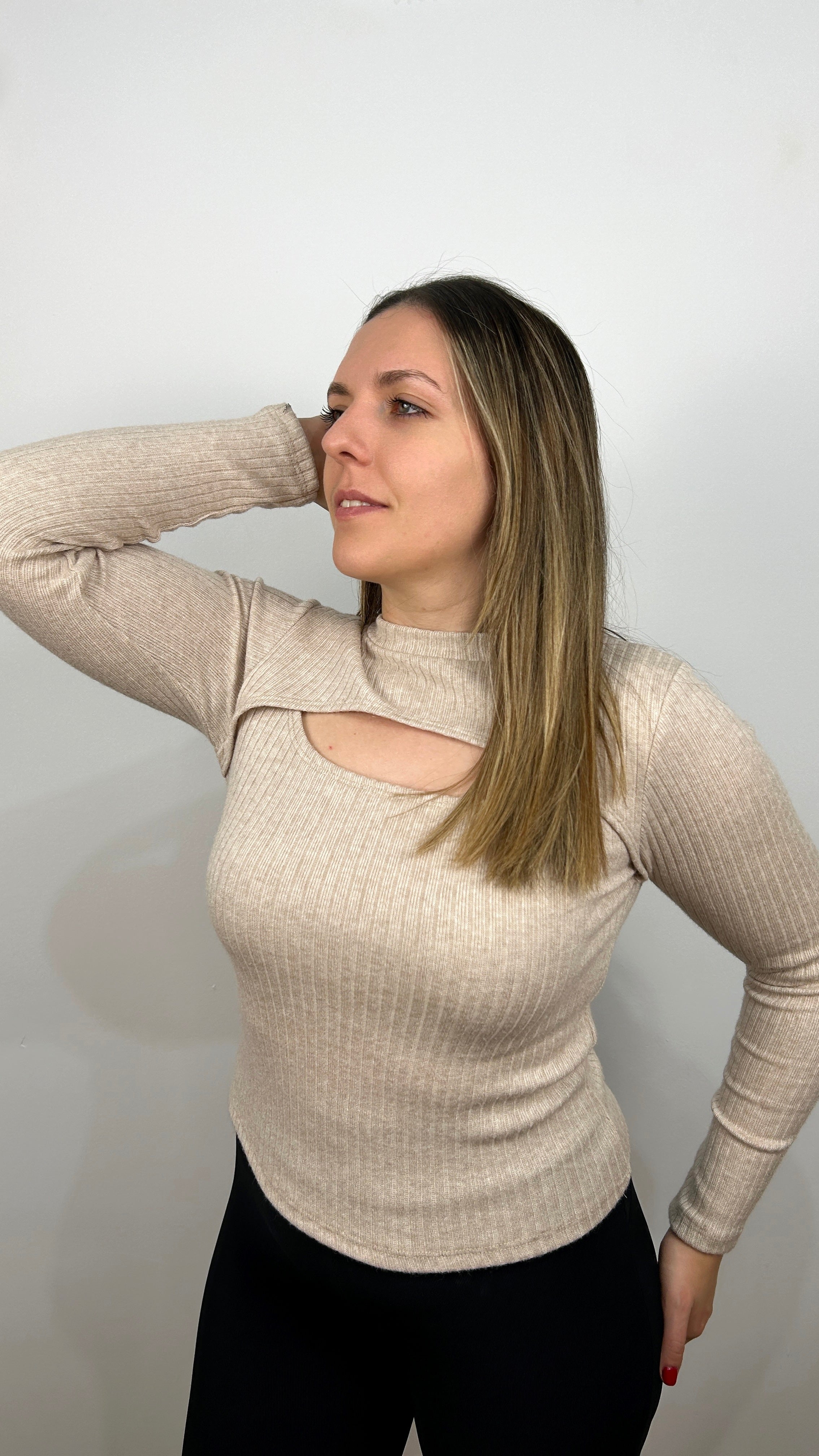 Beige neckline opening jersey