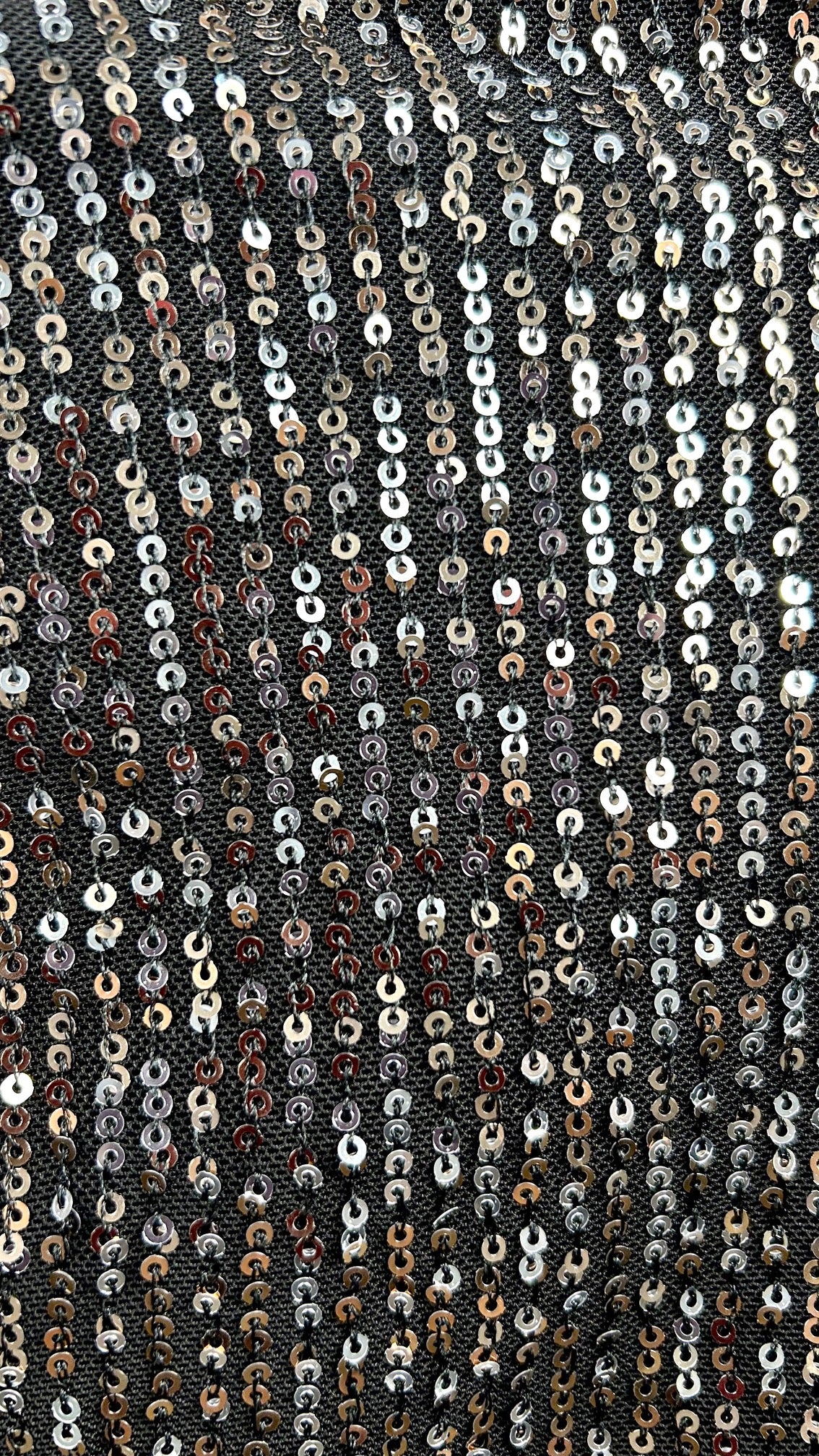 Vestido cascada glitter negro
