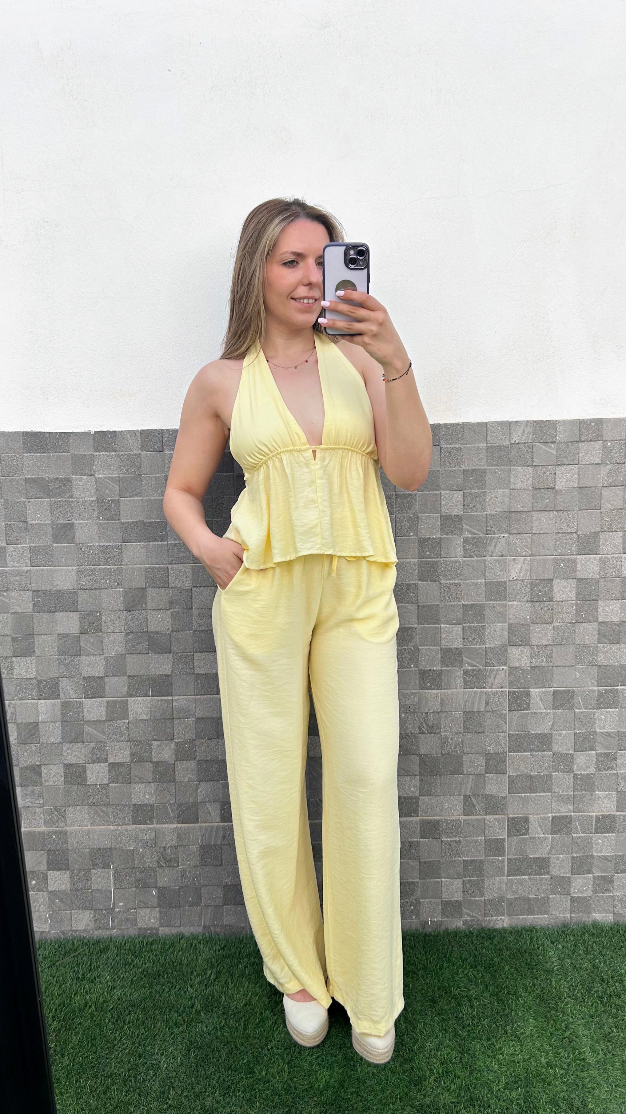 Conjunto top lazada amarillo