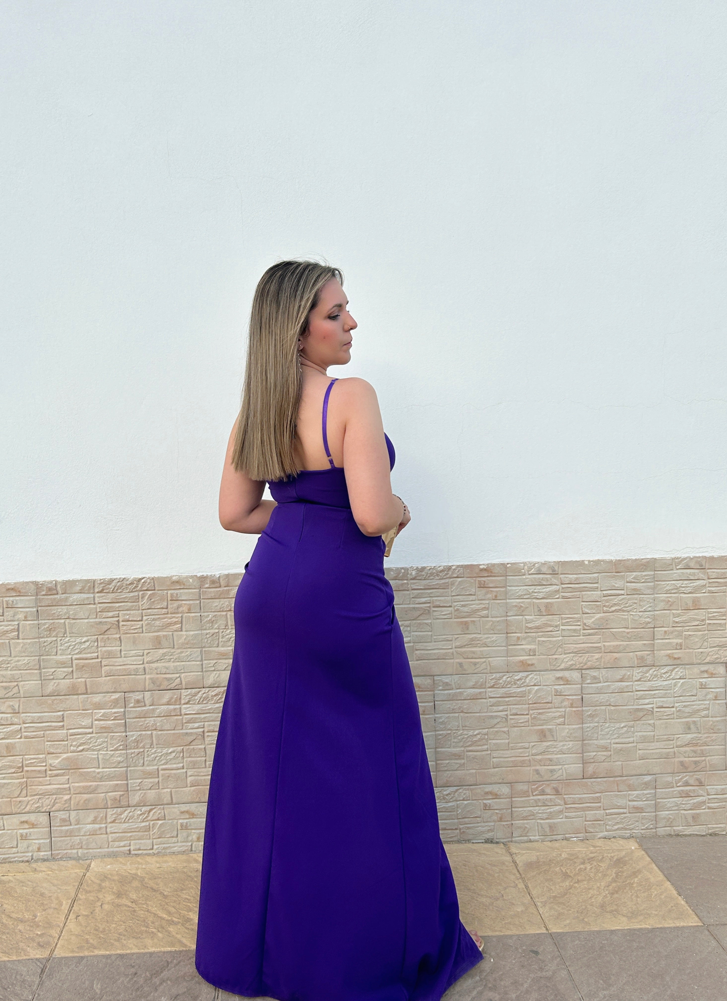 Vestido drapeado abertura morado