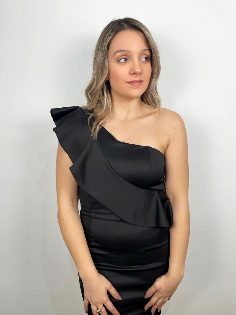 Vestido asimétrico volante negro