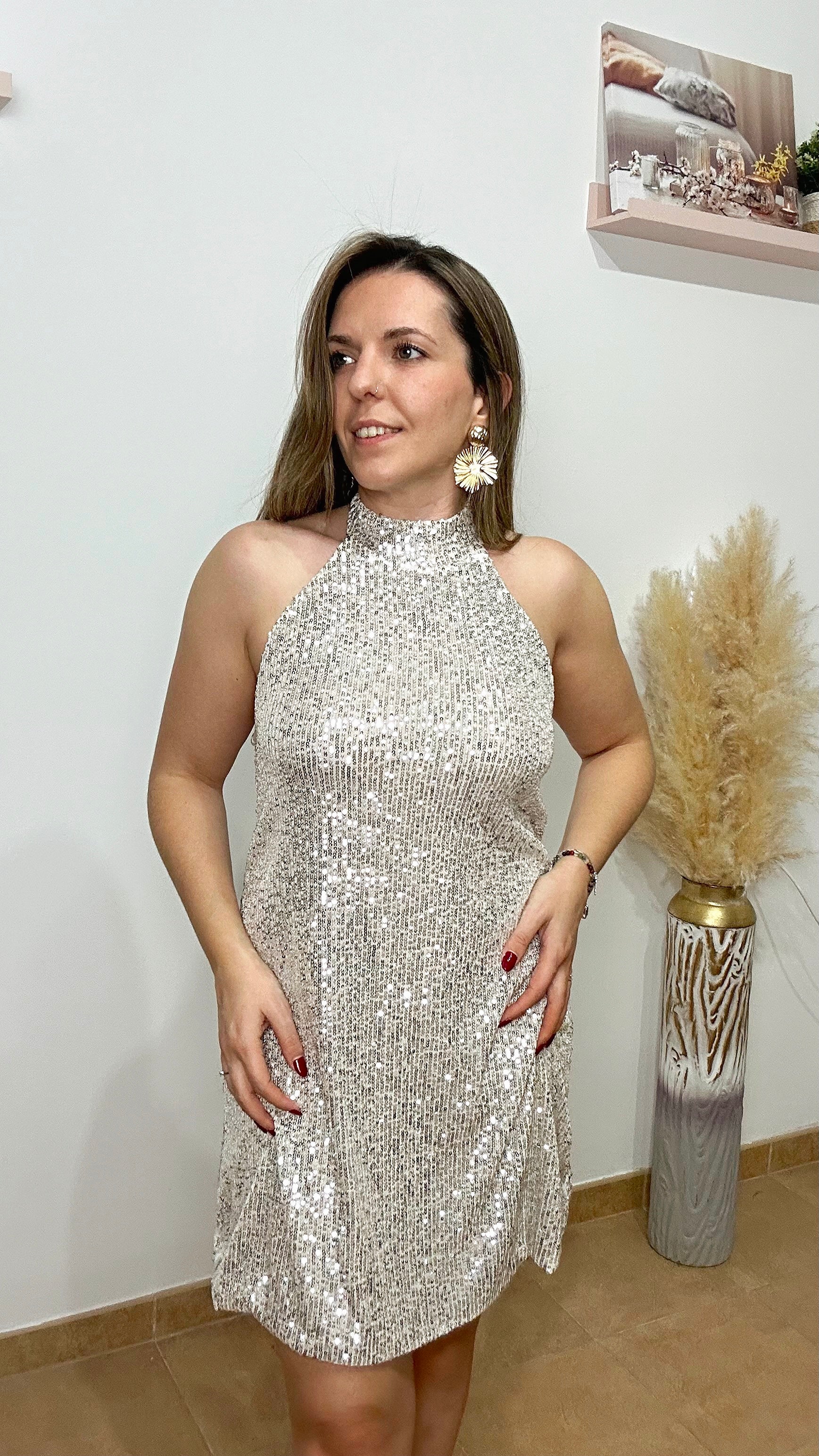 Vestido glitter escote halter beige