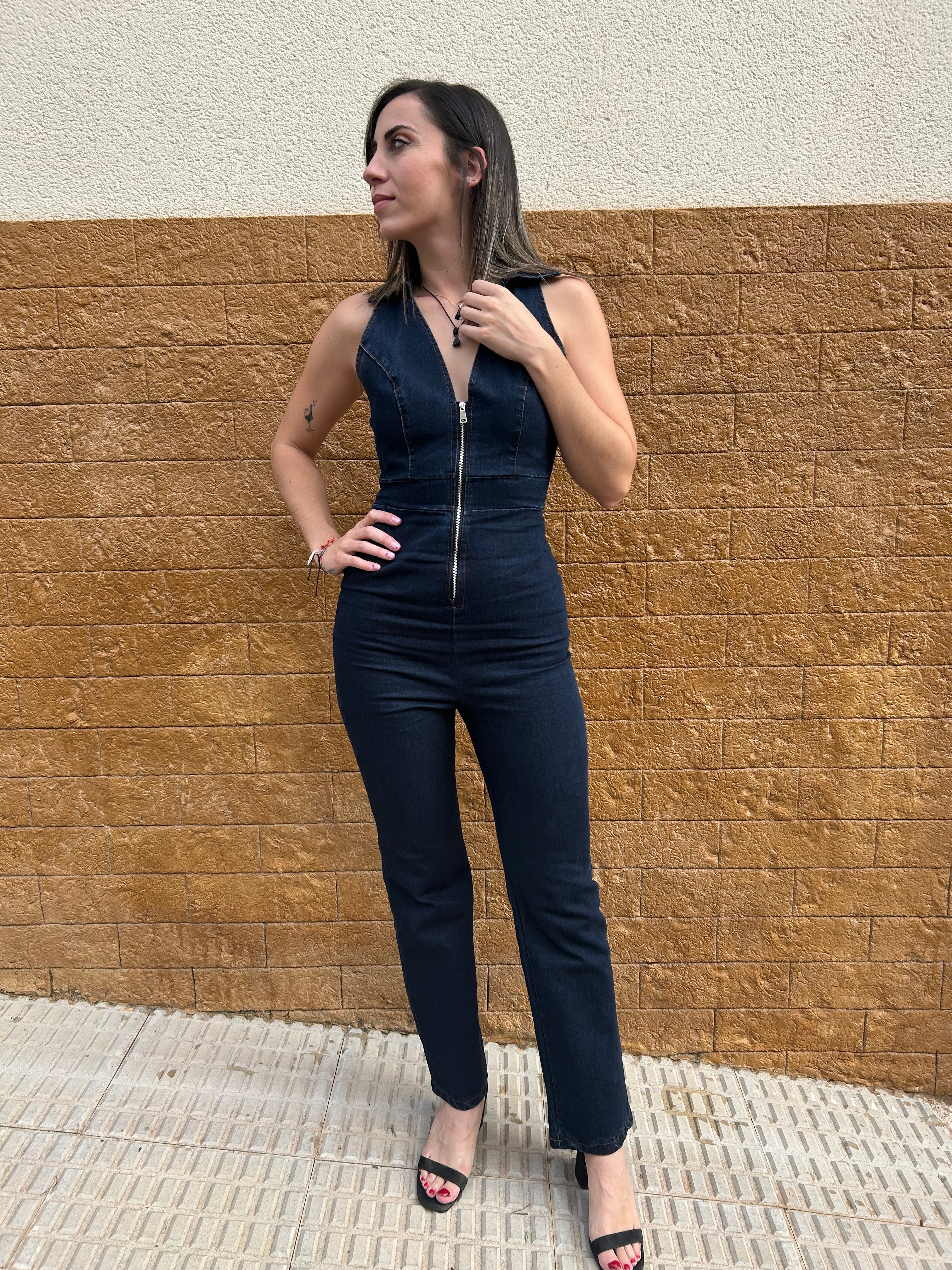 Denim jumpsuit with zipper