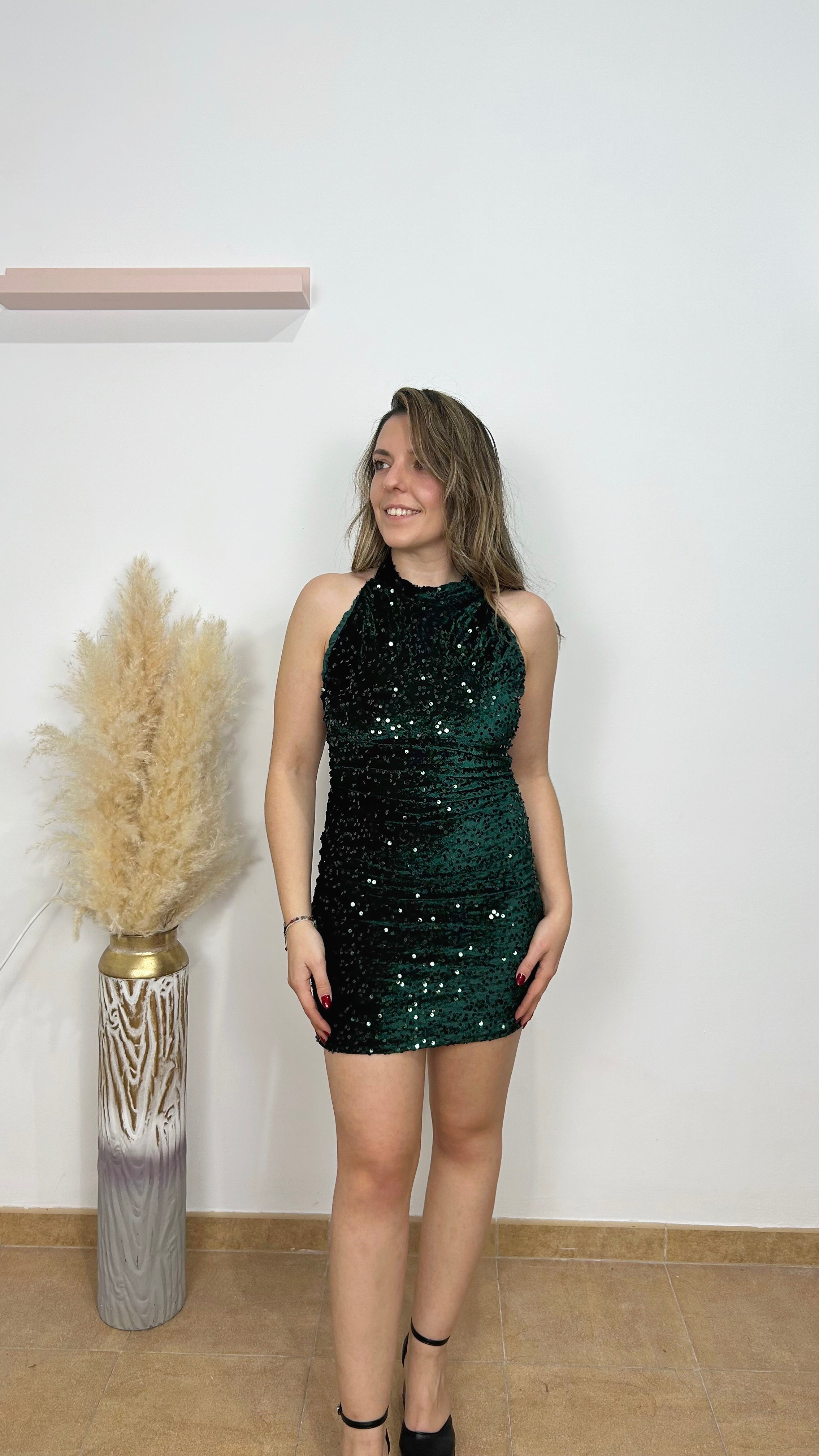 Vestido velvet escote halter botella