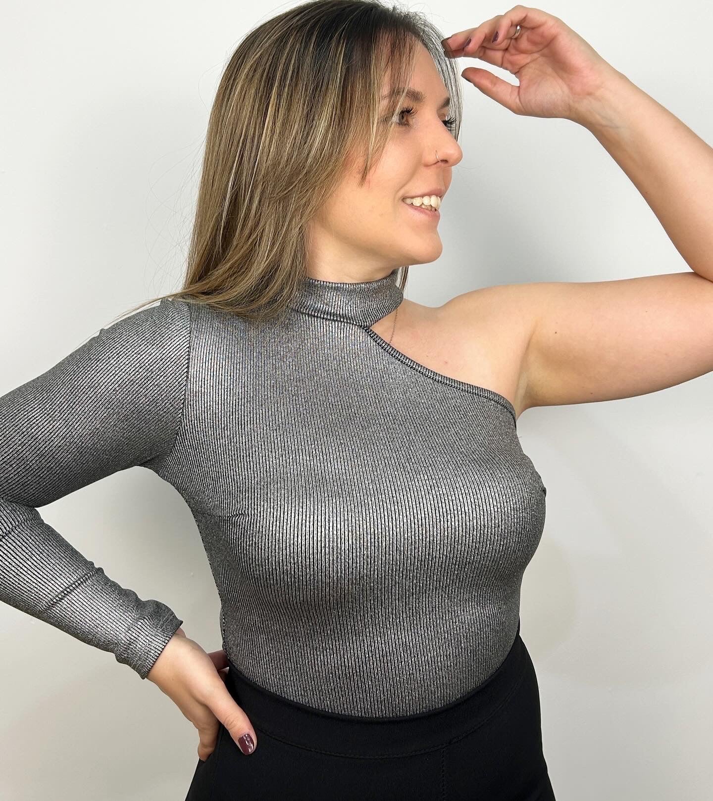 Top lurex asimétrico plata