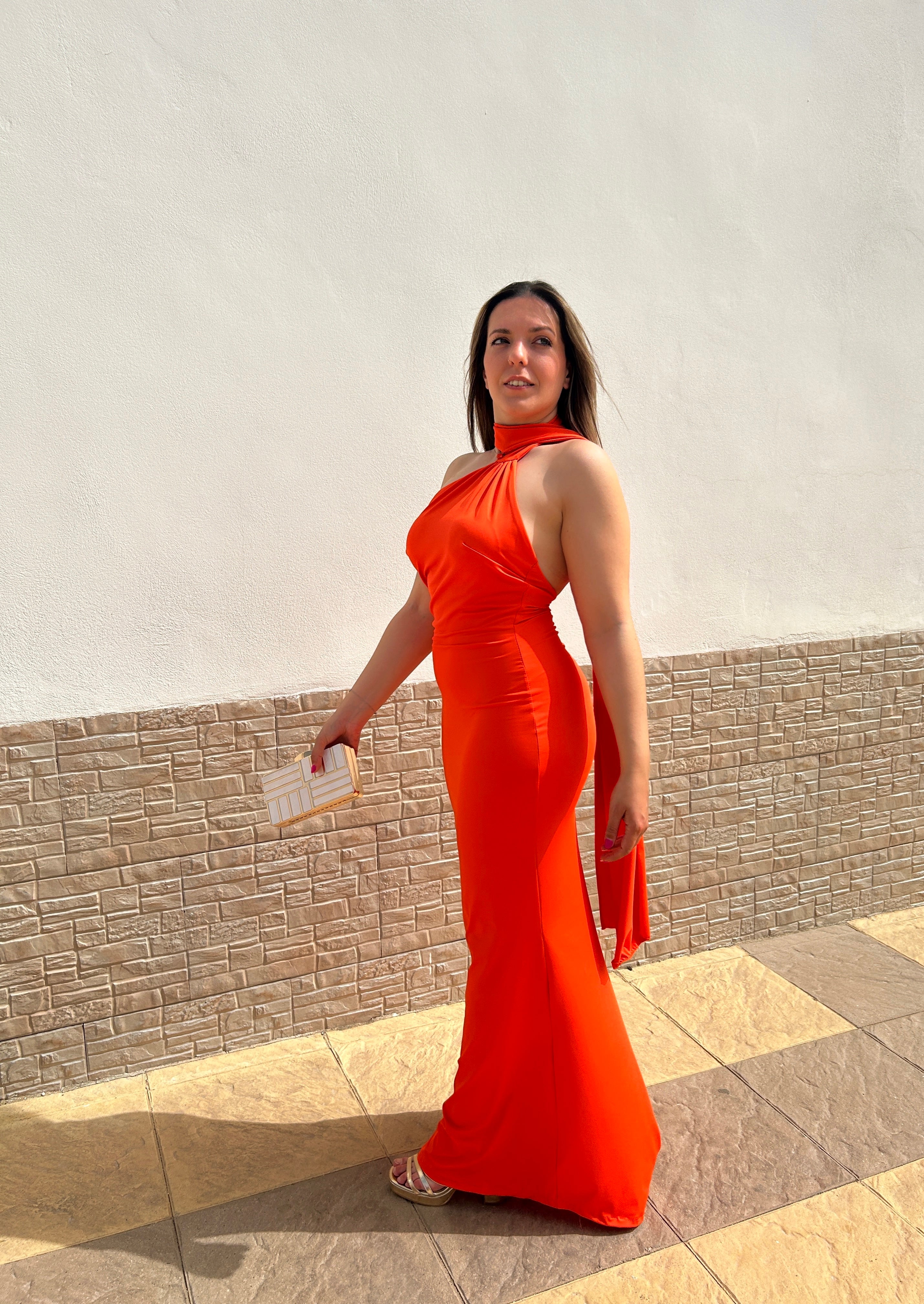 Vestido choker satinado naranja