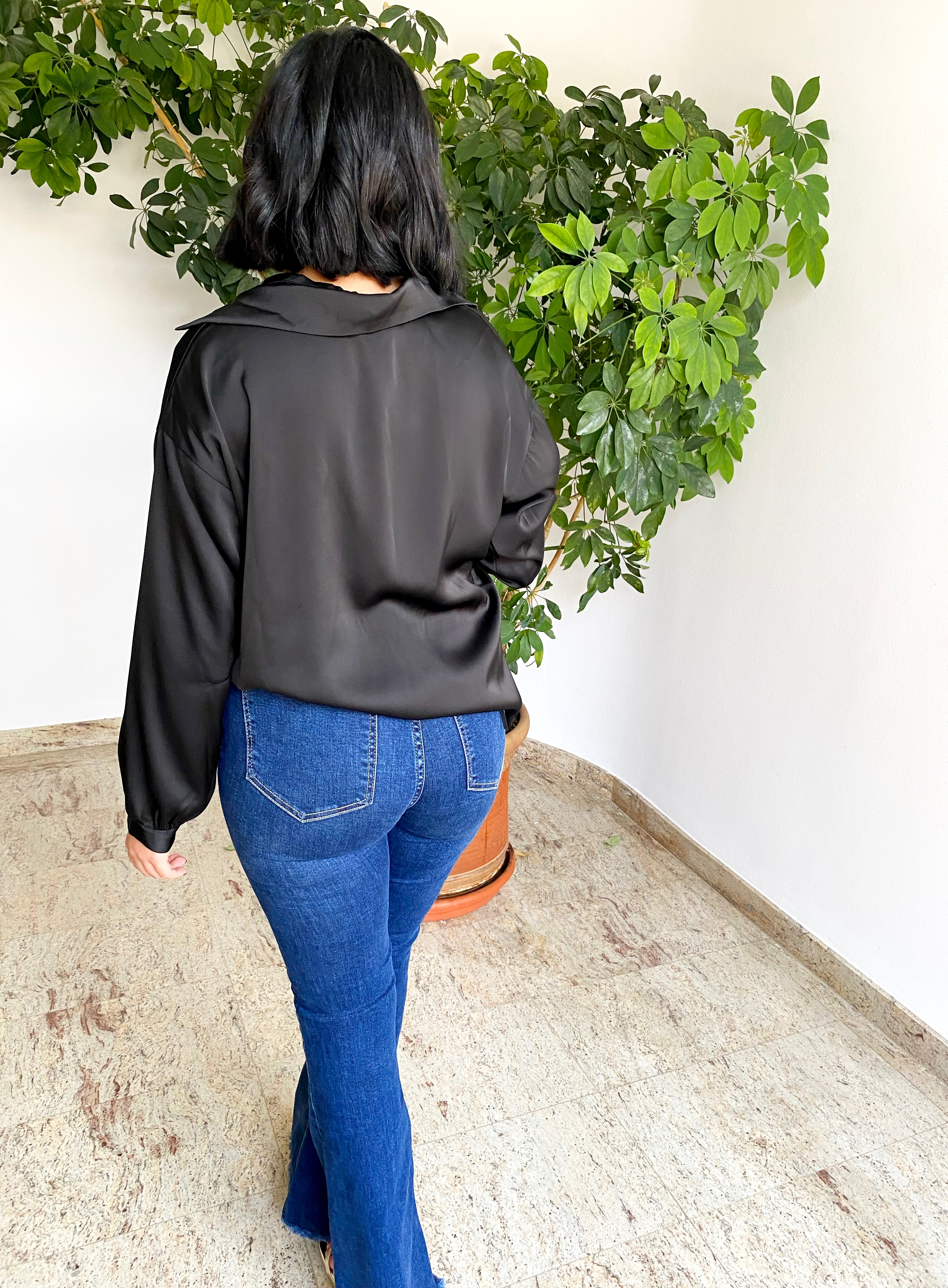 Camisa oversize satén negro