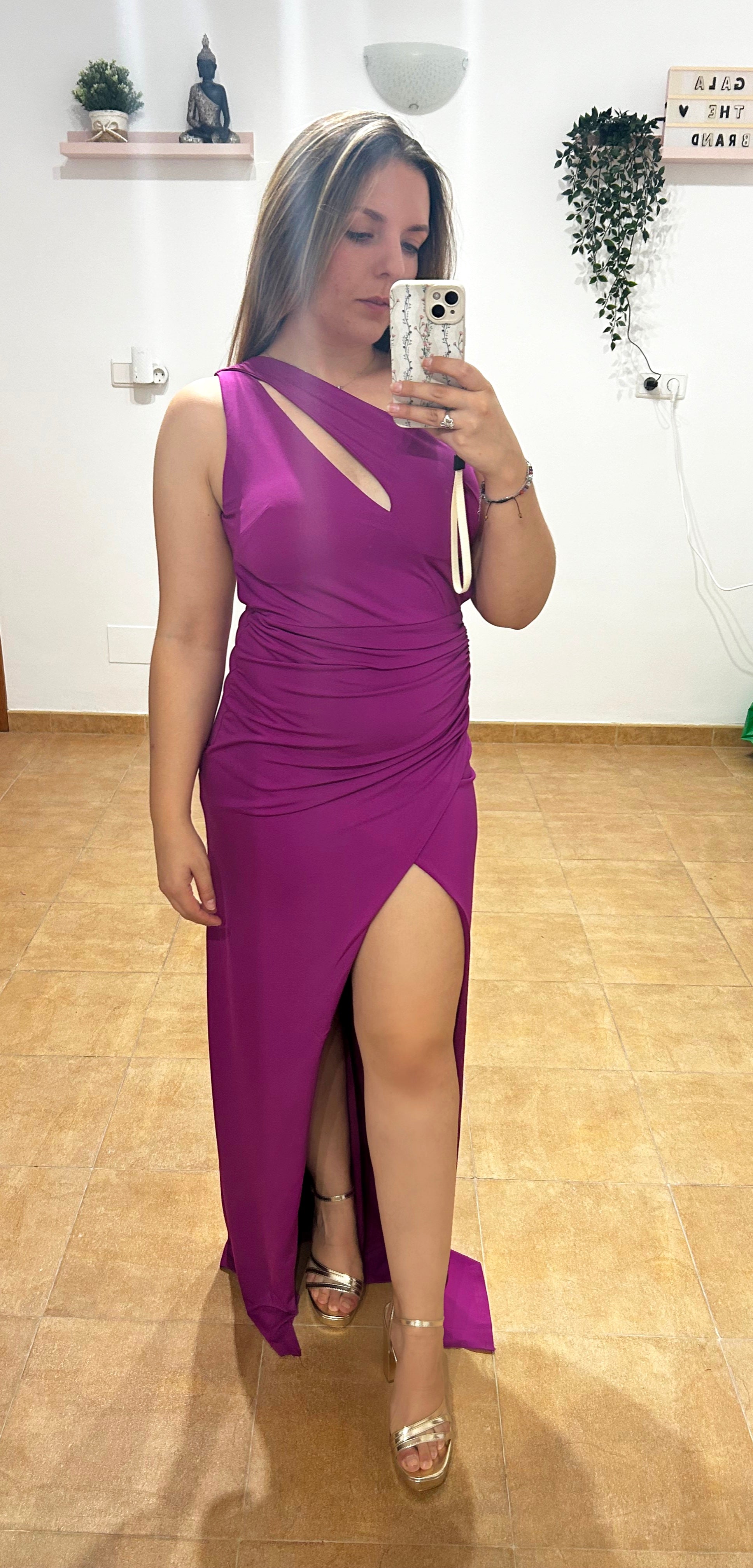 Vestido escote asimetríco amarena