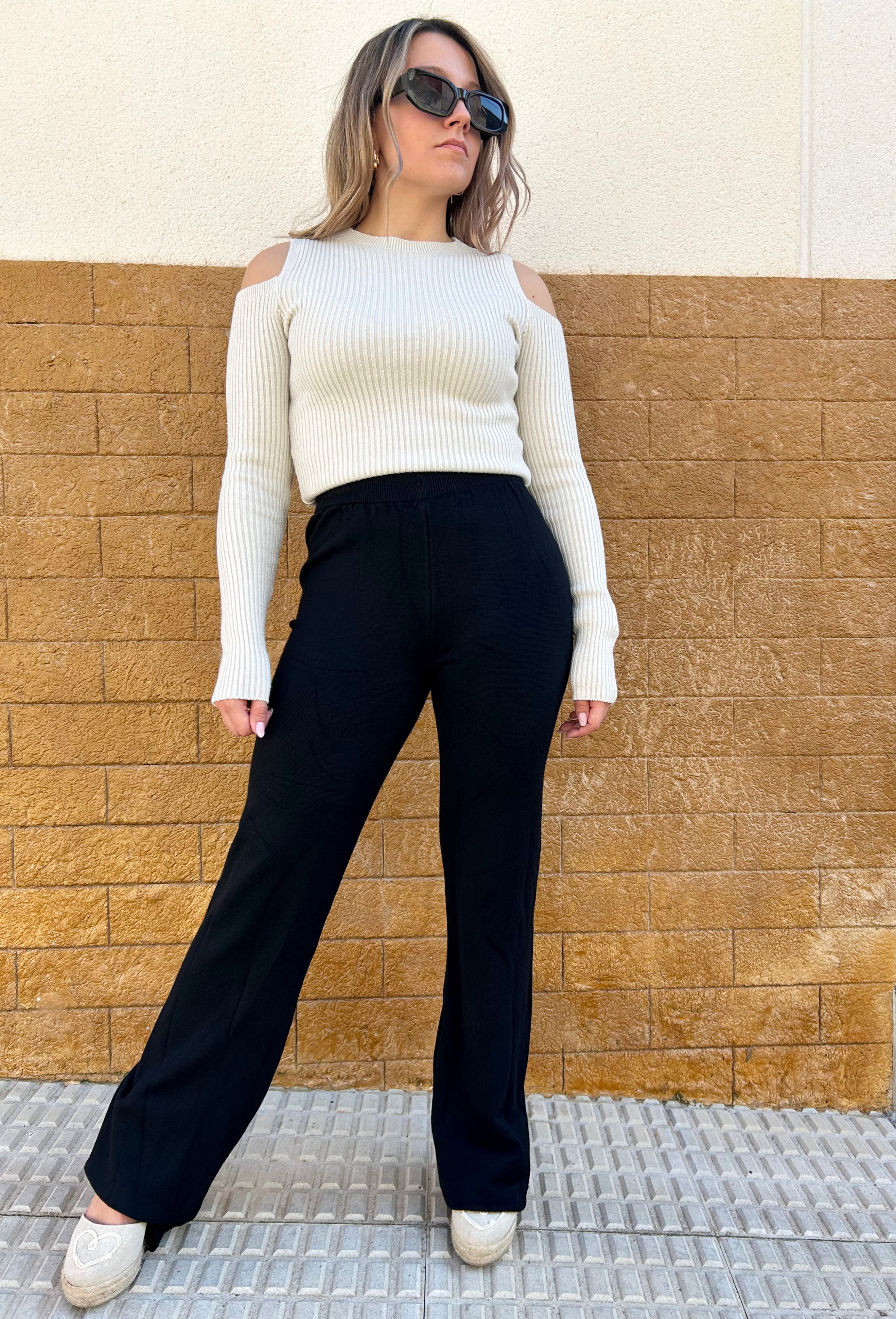 Wide leg knitted trousers