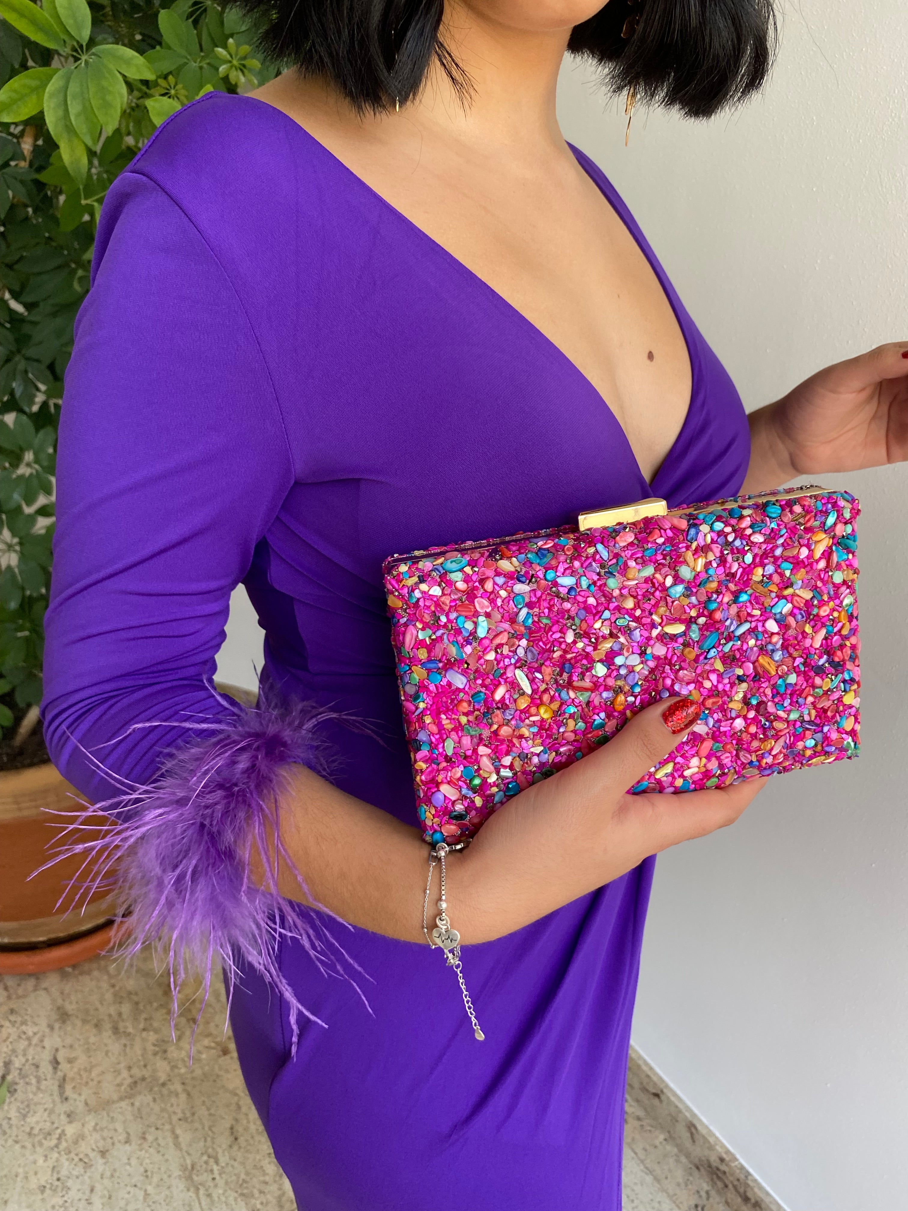 Multicolored stones clutch