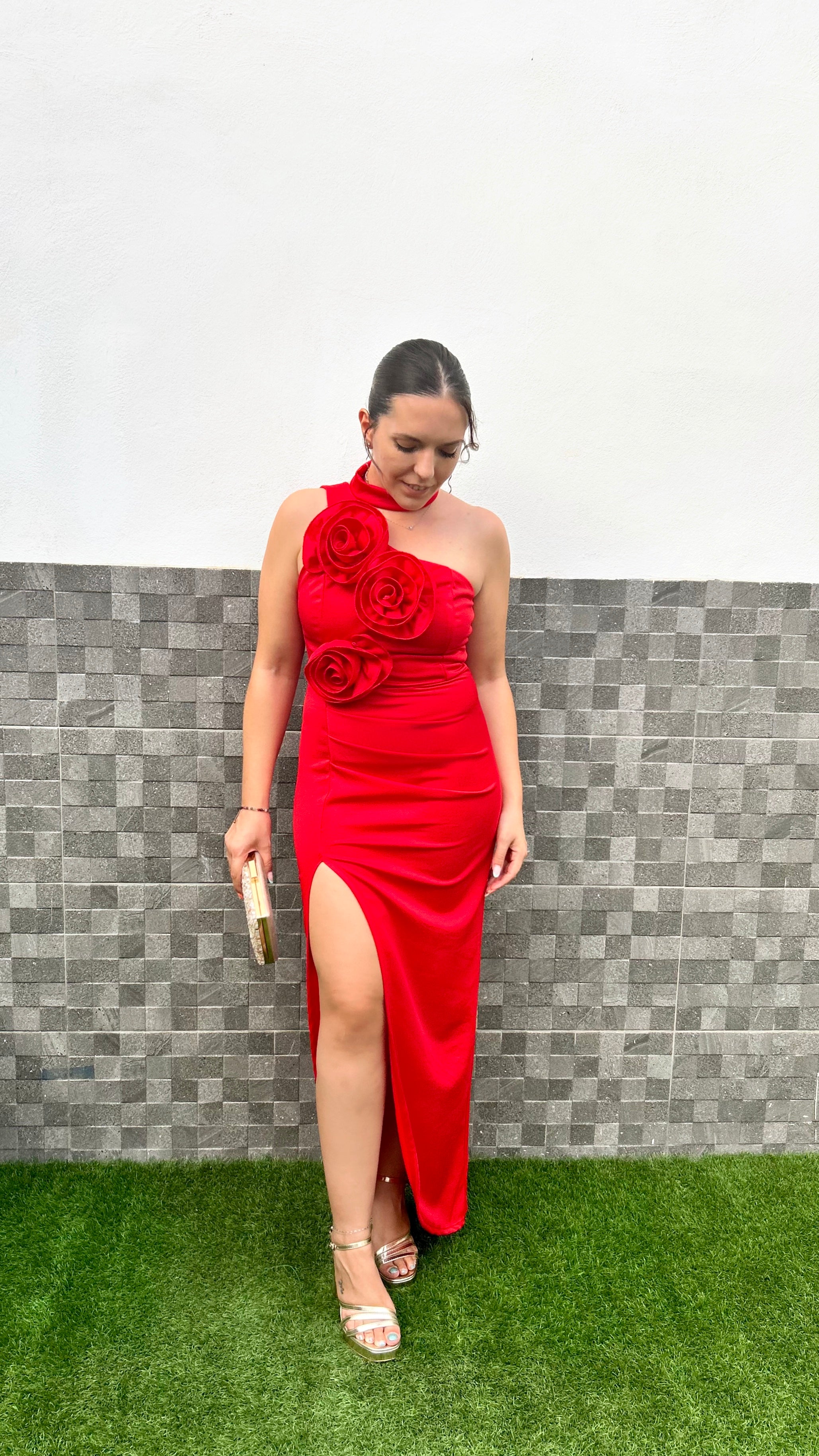 Rotes asymmetrisches Blütenkleid